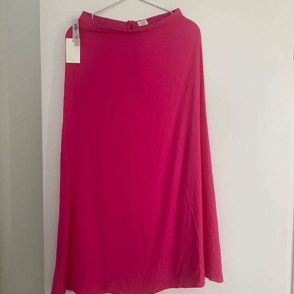 Aritzia Pink Skirt *New with tag - Picture 1 of 3